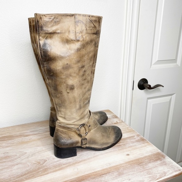 VINCE Camuto Shaylee Riding Distressed Boots size 8 - Picture 6 of 10